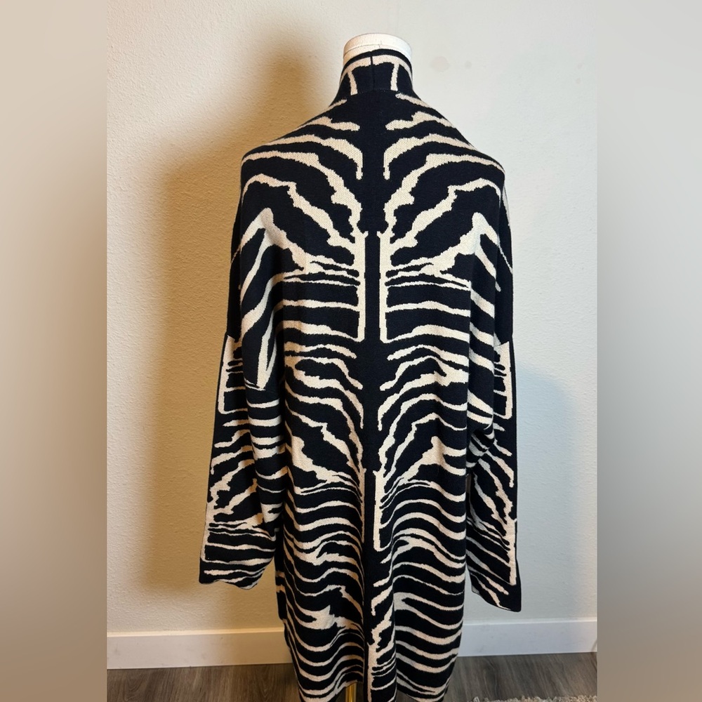 NWT Renuar Zebra Pattern Cardigan Sweater in Black & Cashew Combo size XXL - Picture 6 of 14